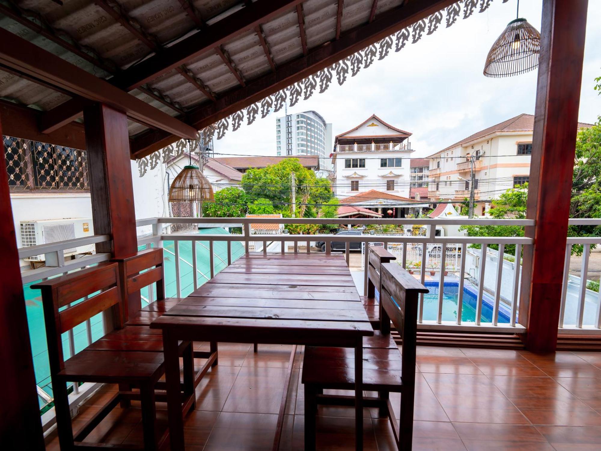 Vientiane Ruby Villa Hotel Buitenkant foto