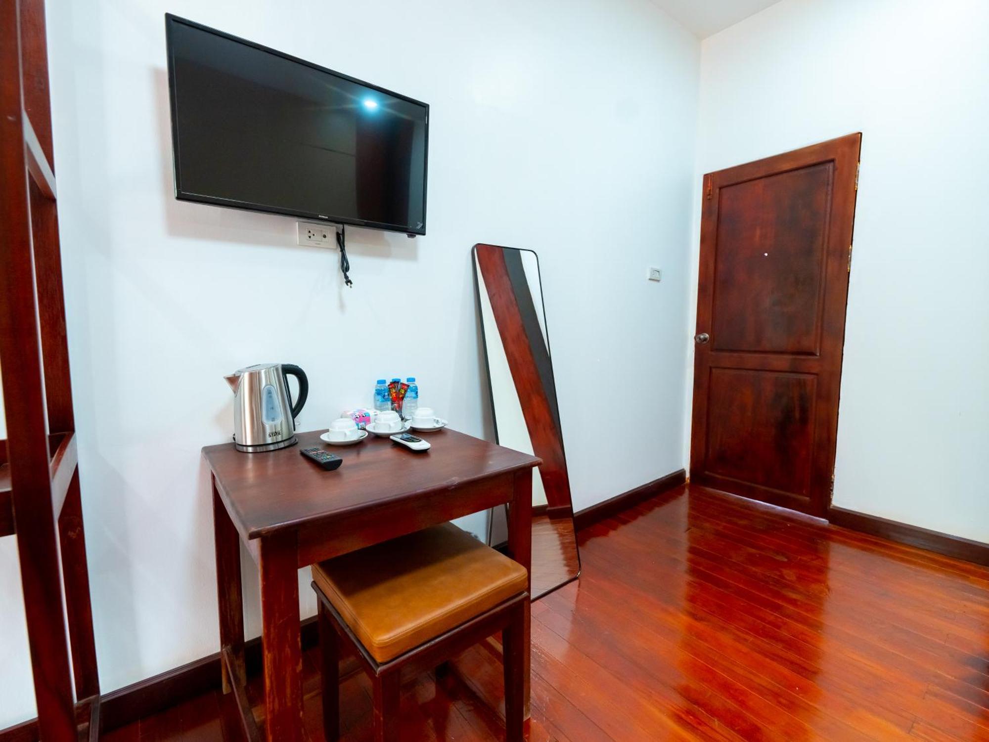 Vientiane Ruby Villa Hotel Buitenkant foto